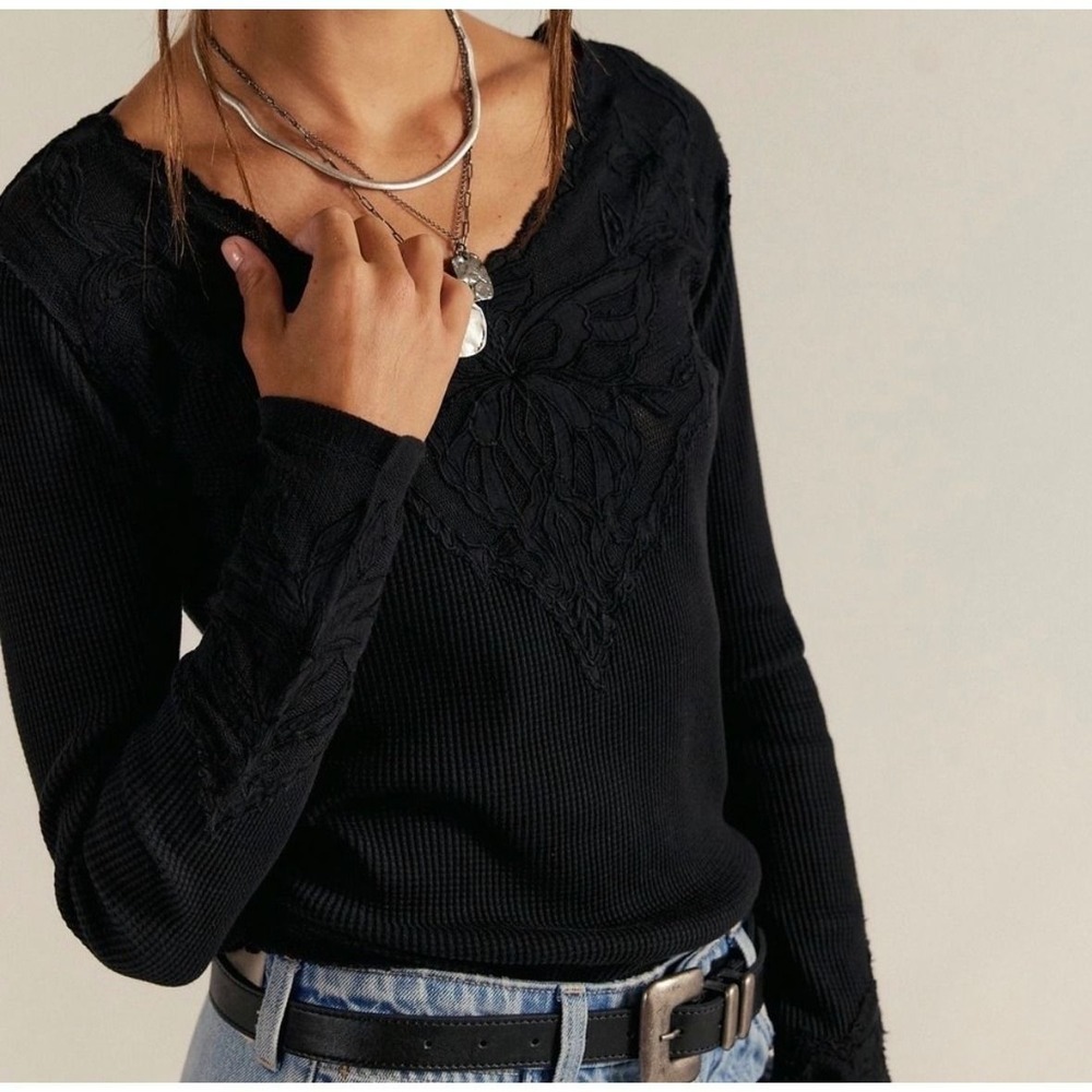 Free People Butterfly Cuff long sleeve thermal tee black XL embroidered new nwt - Picture 3 of 12